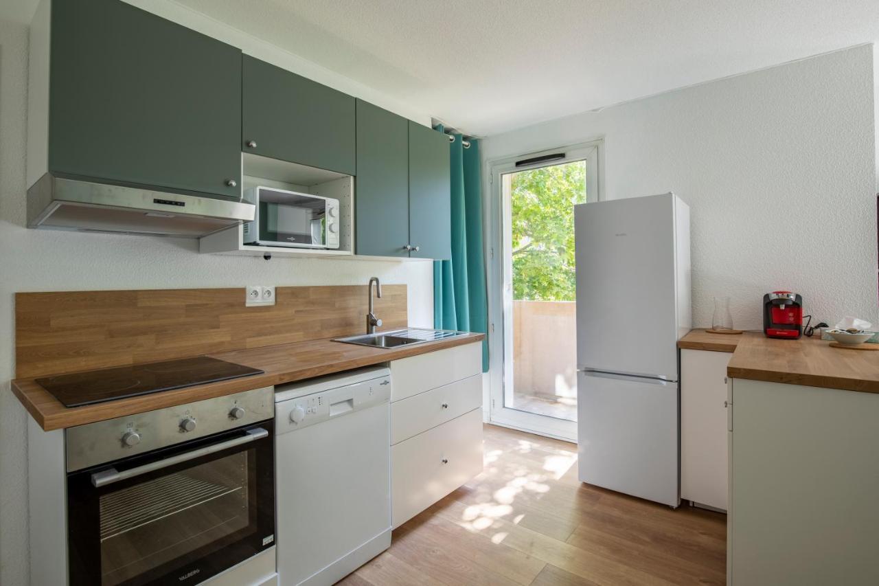T4 Climatise Au Pied Des Rempart Avec Parking Apartment Avignon Exterior photo
